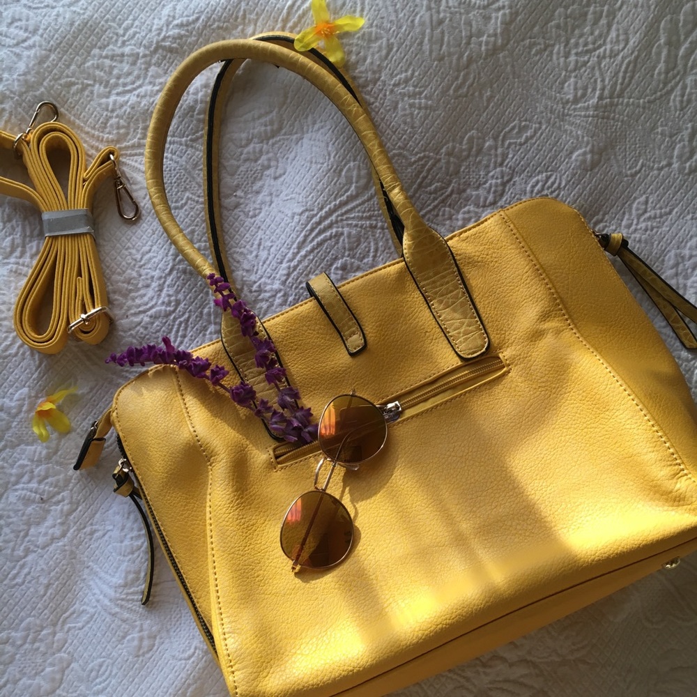 🌞🌼Sunshine Purse!🌼🌞New! never used very clean!
